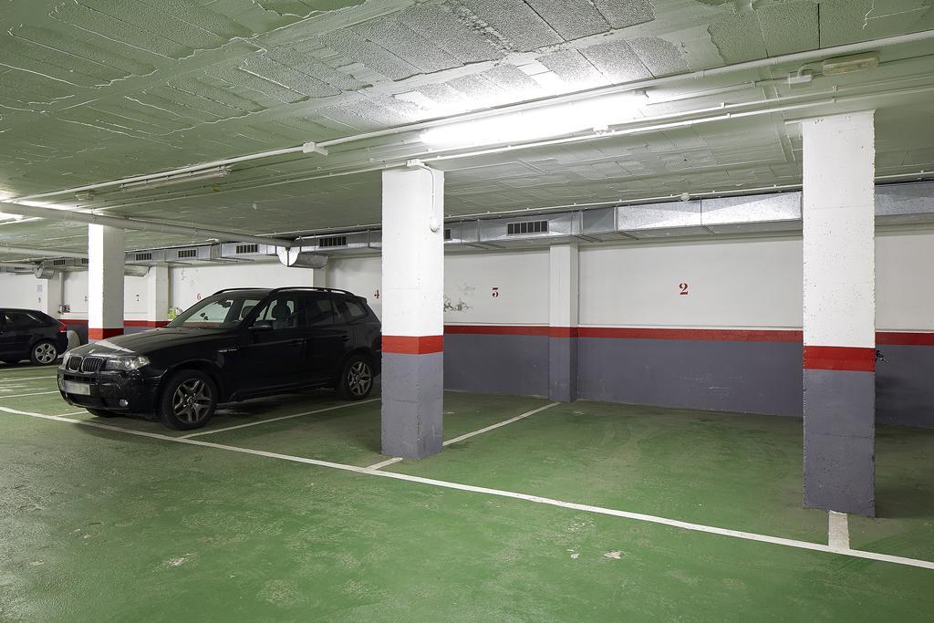 Fewdays Barcelona Apartments ภายนอก รูปภาพ