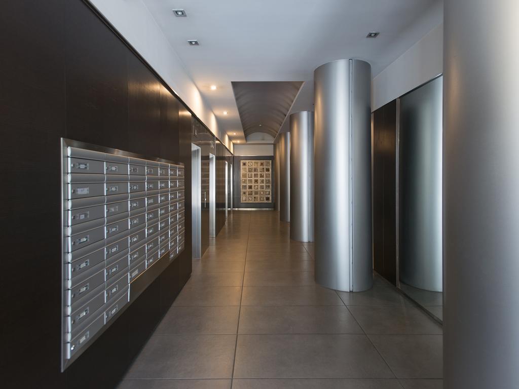 Fewdays Barcelona Apartments ภายนอก รูปภาพ