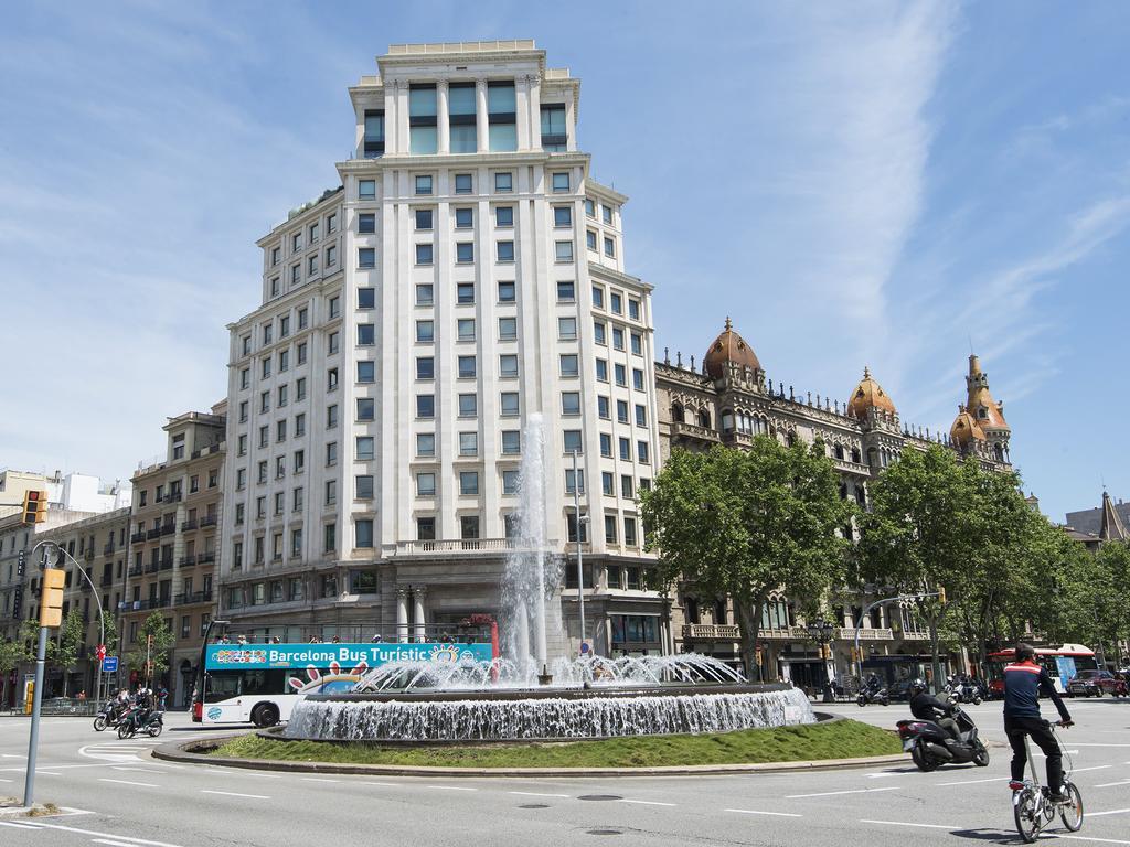 Fewdays Barcelona Apartments ภายนอก รูปภาพ