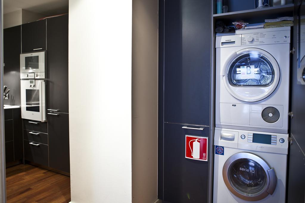 Fewdays Barcelona Apartments ภายนอก รูปภาพ