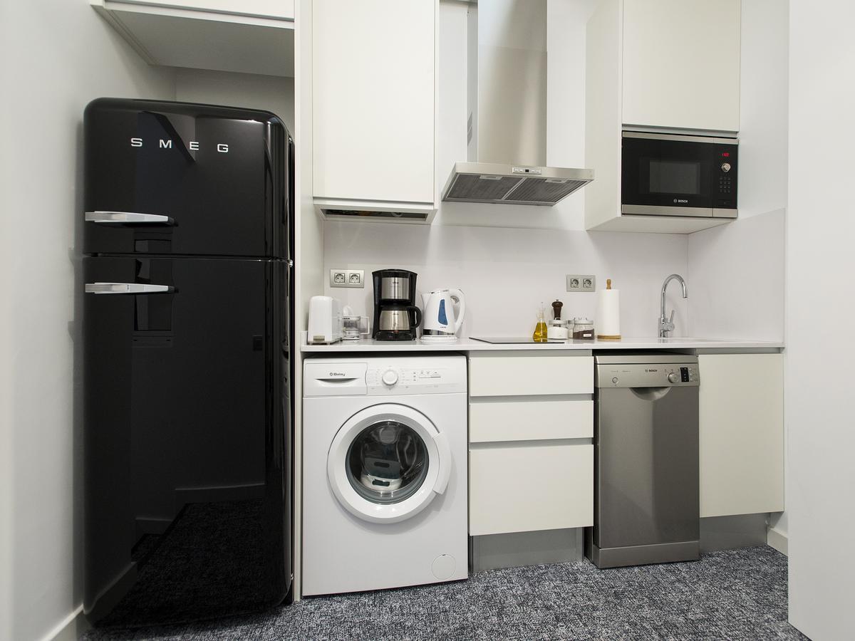 Fewdays Barcelona Apartments ภายนอก รูปภาพ